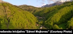 Marića luka, prostor planiran za jalovište površinskog kopa Žuta prla. Sve kuće bi morale biti iseljene.
