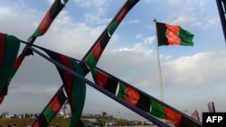 بیرق‌های افغانستان در داخل و در نماینده‌گی های سیاسی کشور در خارج نیمه افراشته خواهند بود.