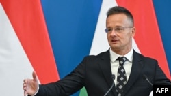 Унгарскиот министер за надворешни работи Петер Сијарто