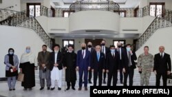 عبدالله عبدالله رئیس شورای عالی مصالحه ملی افغانستان با زلمی خلیل‌زاد در کابل دیدار کرد.