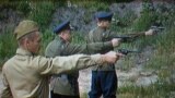За кіпучай чэкісцкай работай, кадар зь фільму «Жоўты пясочак»