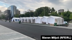 Beli patori ispred Skupštine Srbije, 7. jul 2025. 