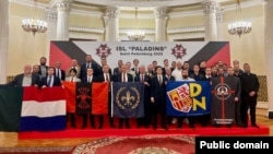 Истрага на Руската служба за неонацистичко собирање во Санкт Петербург, илустрација, не го користете за други цели.
