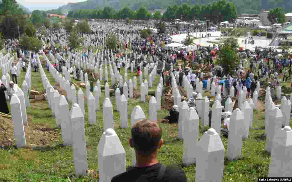 Srebrenica, 11. juli 2013. Foto: RSE / Sadik Salimović
