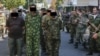 Донецкідегі ресейшіл сепартистер мәжбүрлі түрде шеруге алып шыққан украин тұтқындар. 24 тамыз 2014 жыл