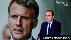 Francuski premijer Sebastijan Lekorni gostuje na francuskoj televiziji, 8. oktobar 2025. 