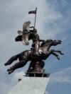 Тамила Маматова жасаган эстелик. 