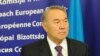 Қазақстан президенті Нұрсұлтан Назарбаевтың Брюссельдегі келіссөзге қатысып отырған сәті. Көрнекі сурет