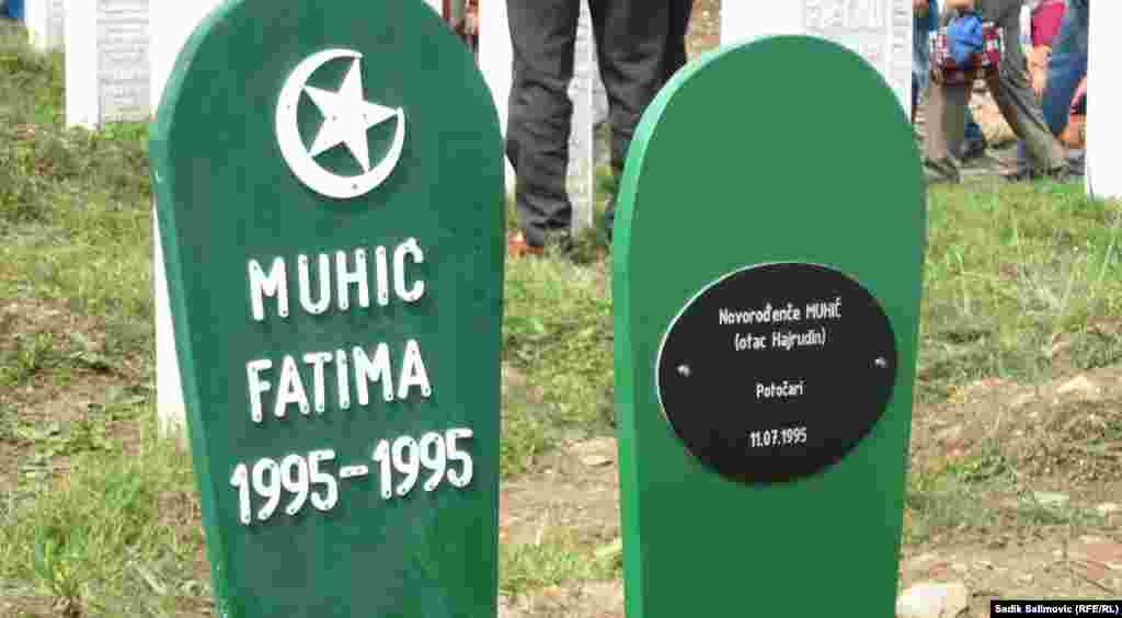 Najmlađa žrtva koja će biti sahranjena u Srebrenici, novorođenče, Fatima Muhić, 11. juli 2013. Foto: RSE / Sadik Salimović