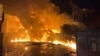 În regiunea Odesa, incendii de amploare au izbucnit din cauza unui atac cu drone rusești, 9 octombrie 2025.